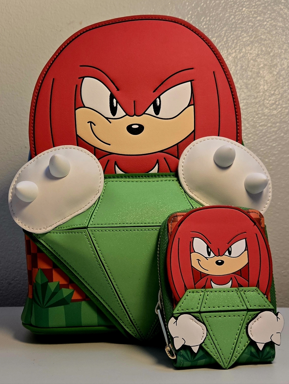 Loungefly Sonic Knuckles Emerald Glitter LE 1000 Backpack & LE 600 Wallet SET